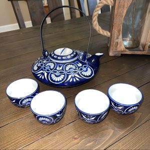 Bombay tea pot and four cups